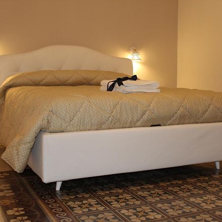 B&B Palazzo Rochira กาสเตลลาเนตา ภายนอก รูปภาพ