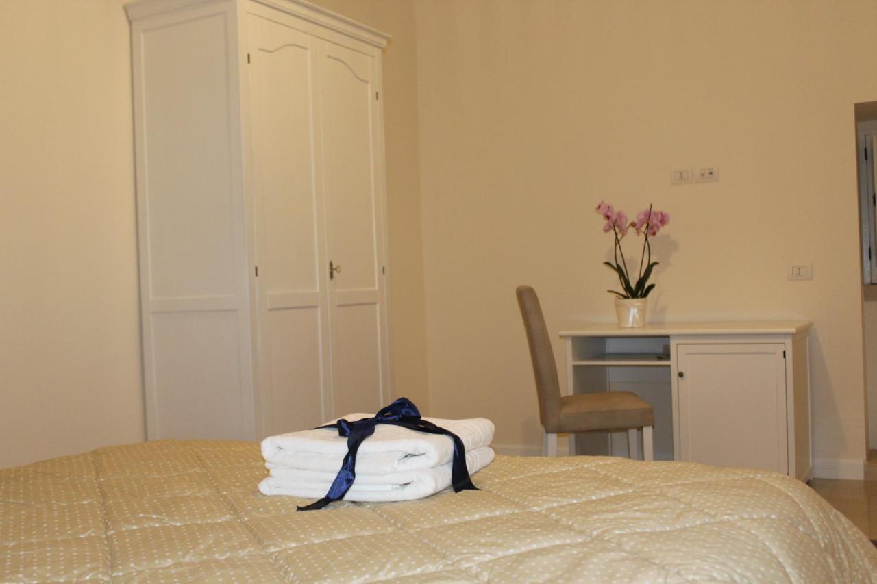B&B Palazzo Rochira กาสเตลลาเนตา ภายนอก รูปภาพ